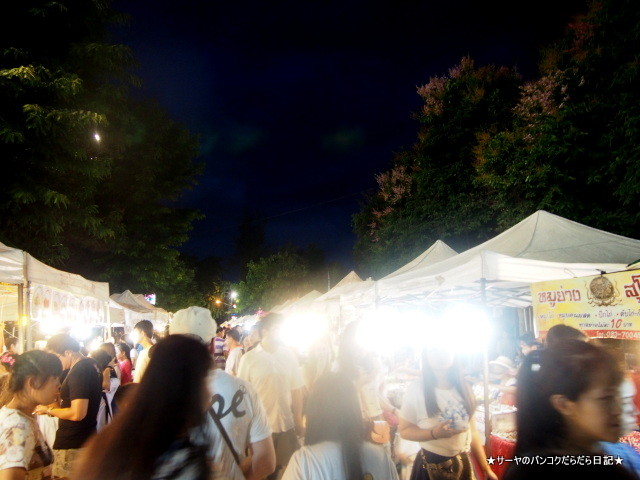 Thanalai Road night market chiang rai
