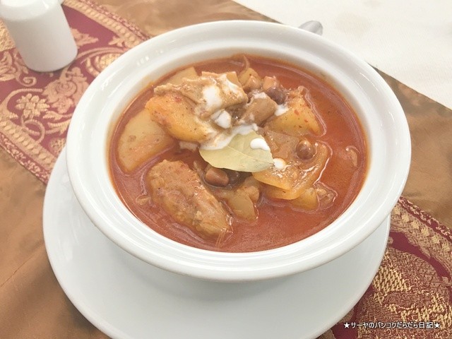 CHANTARA RESTAURANT ヤオヤイ サンティア (9)