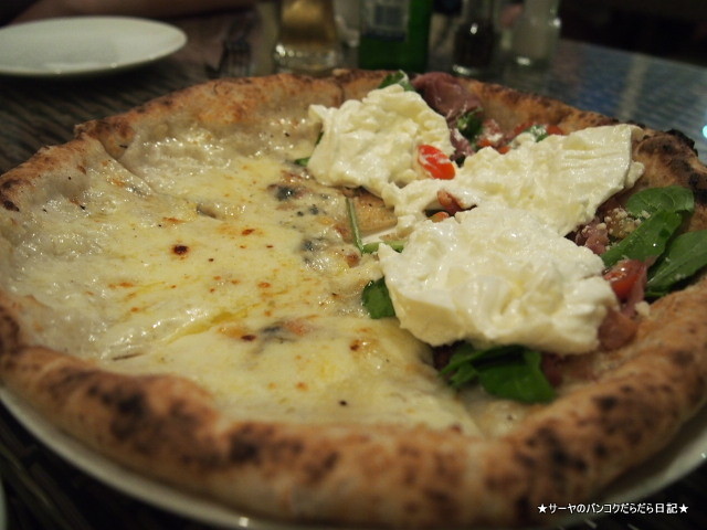 ホーチミンで一番おいしいピザ屋 Pizza 4P's