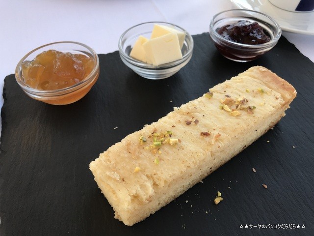 Above 5 Rooftop クロアチア ドゥブロブニク Dubrovnik bread