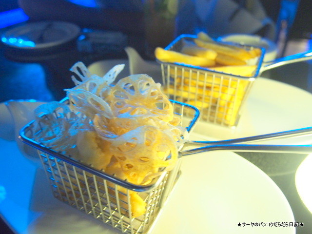 ZOOM Sky Bar & Restaurant ルーフトップ バンコク