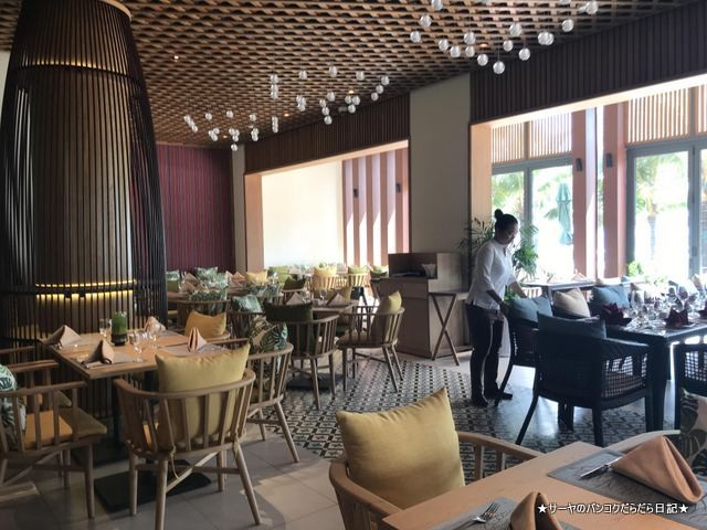 Palm Kitchen at Dusit Princess フーコック (2)