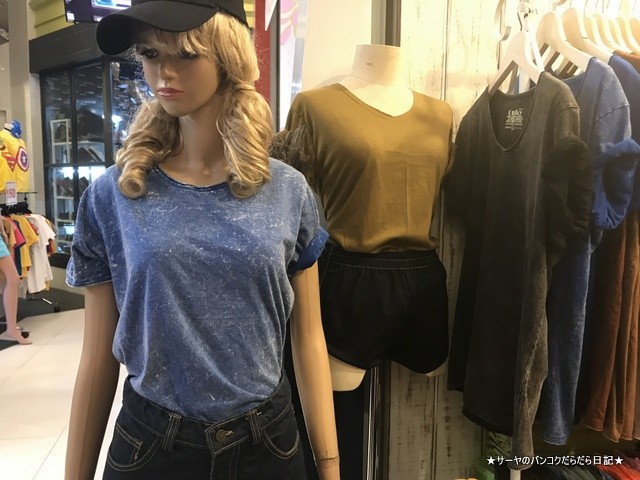 OUKY Vintage バンコク 土産 必須 T-Shirts (3)