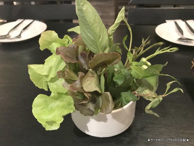 baan somtam バーンソムタム 付けあわせ 野菜盛り