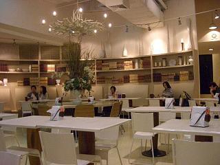 20060929 Empolium food court 4