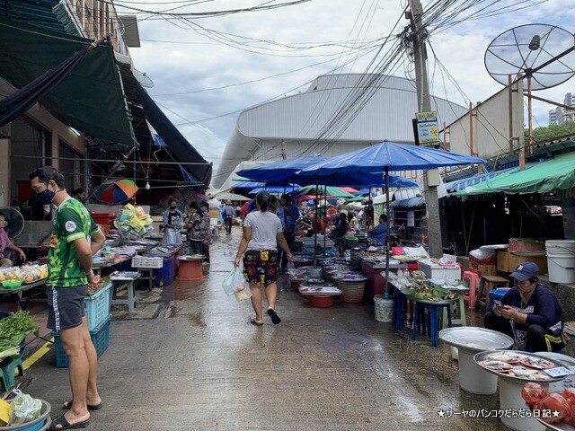 シラチャ朝市場 Muang Si Racha Food Market (10)