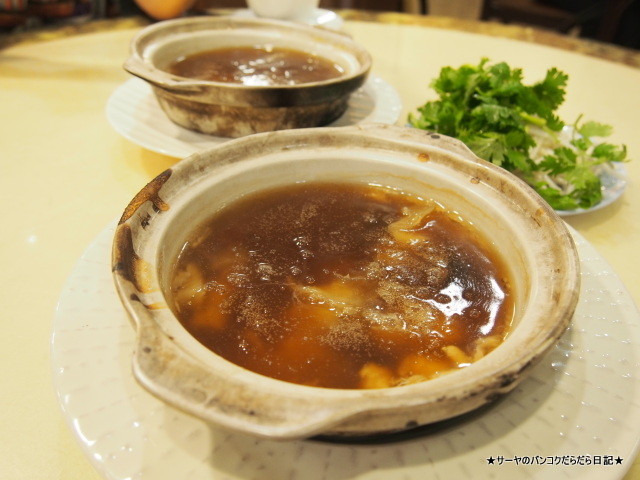 Foo Doo Shark's Fin 富都魚翅酒楼 トンブリ サーヤ