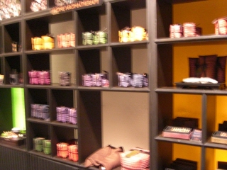 20090806 HARNN HERITAGE EMPORIUM 2