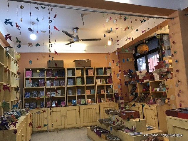 The Paper Park Khathmandu ネパール 紙屋 (1)