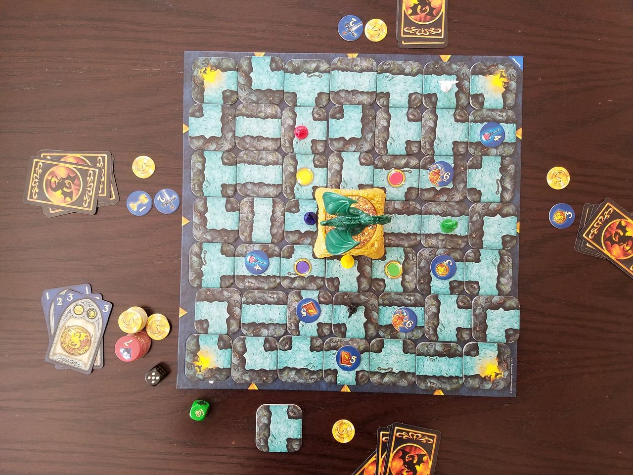 ボードゲーム レビュー 評価 マスターラビリンス2 ドラゴンが護る宝 Master Labyrinth あそびつながるラボ おすすめの ボードゲーム紹介ブログ ボードゲーム レビュー 評価 マスターラビリンス2 ドラゴンが護る宝 Master Labyrinth あそびつながるラボ おすすめの ボードゲーム紹介ブログ
