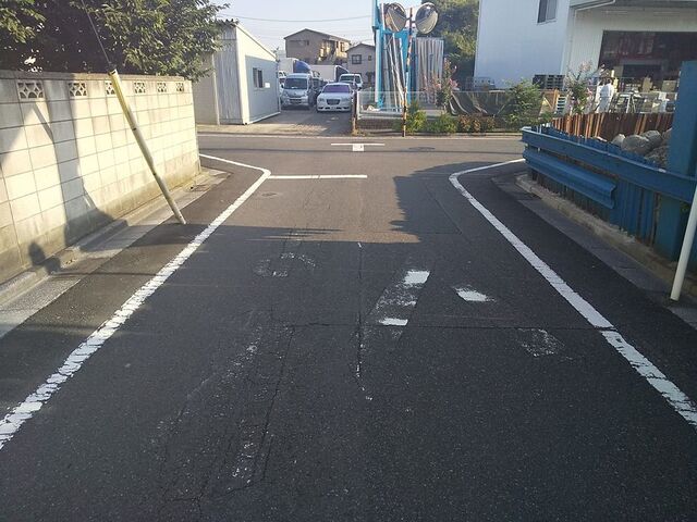 止まれ など交通路面表示と都 区 管轄の違い すべての人に居場所と出番を 足立区議会議員 おぐら修平 ブログ 止まれ など交通路面表示と都 区 管轄の違い すべての人に居場所と出番を 足立区議会議員 おぐら修平 ブログ