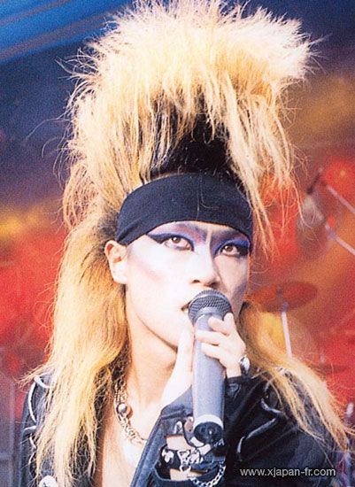 toshi-musician-f7d17534-a1df-42ef-aa34-60bca3cef69-resize-750