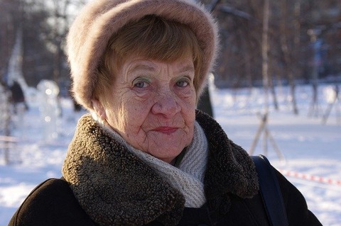 grandma-499167_640