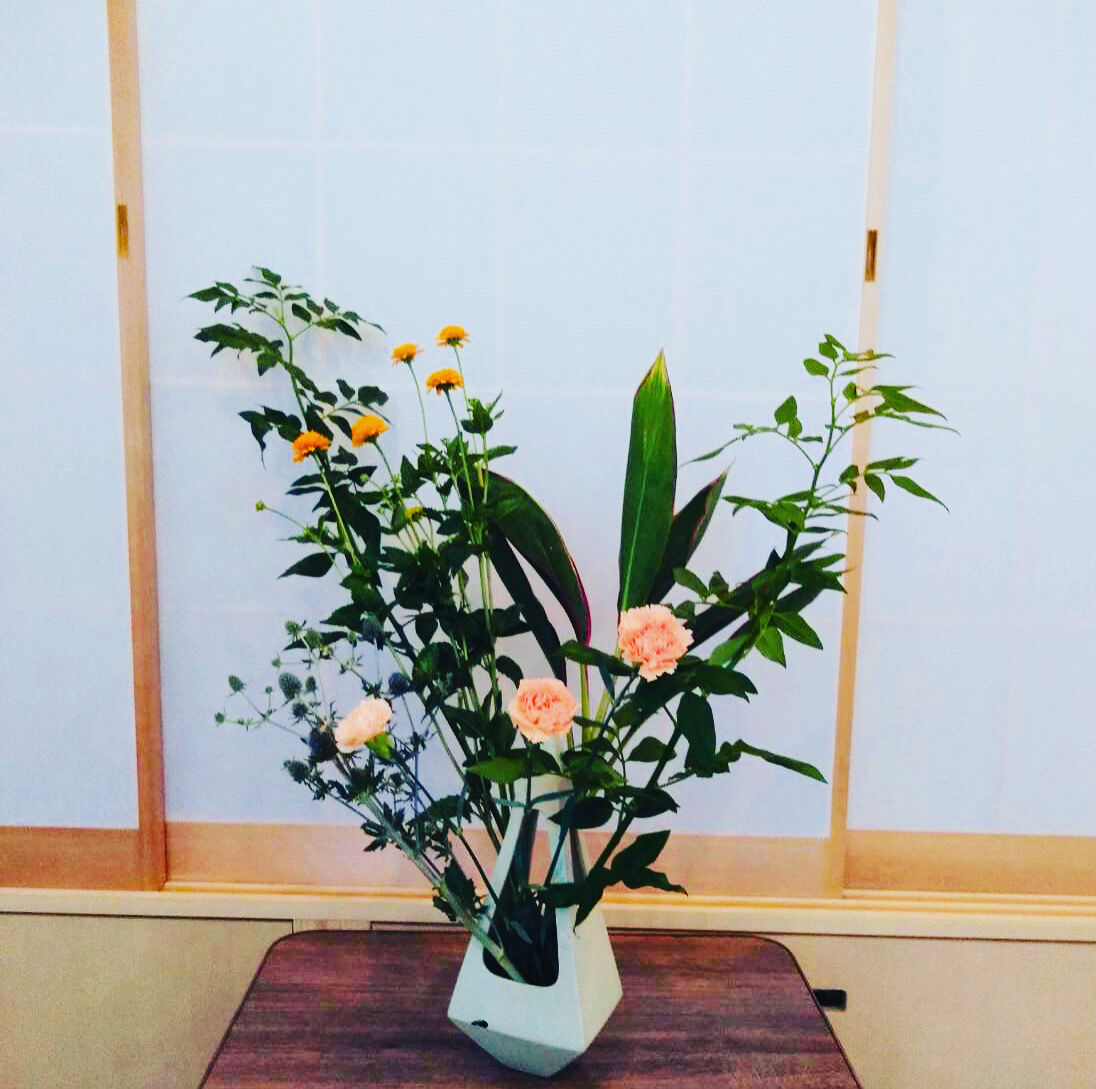 日々にお花の楽しみを 日々にお花の楽しみを