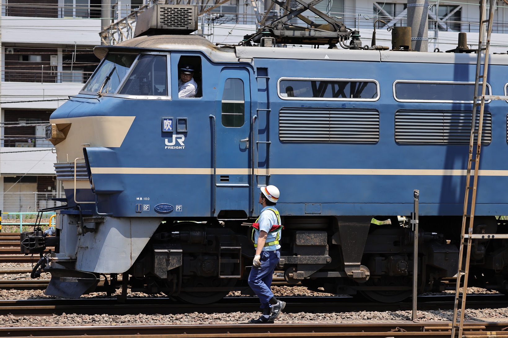 248A0935
