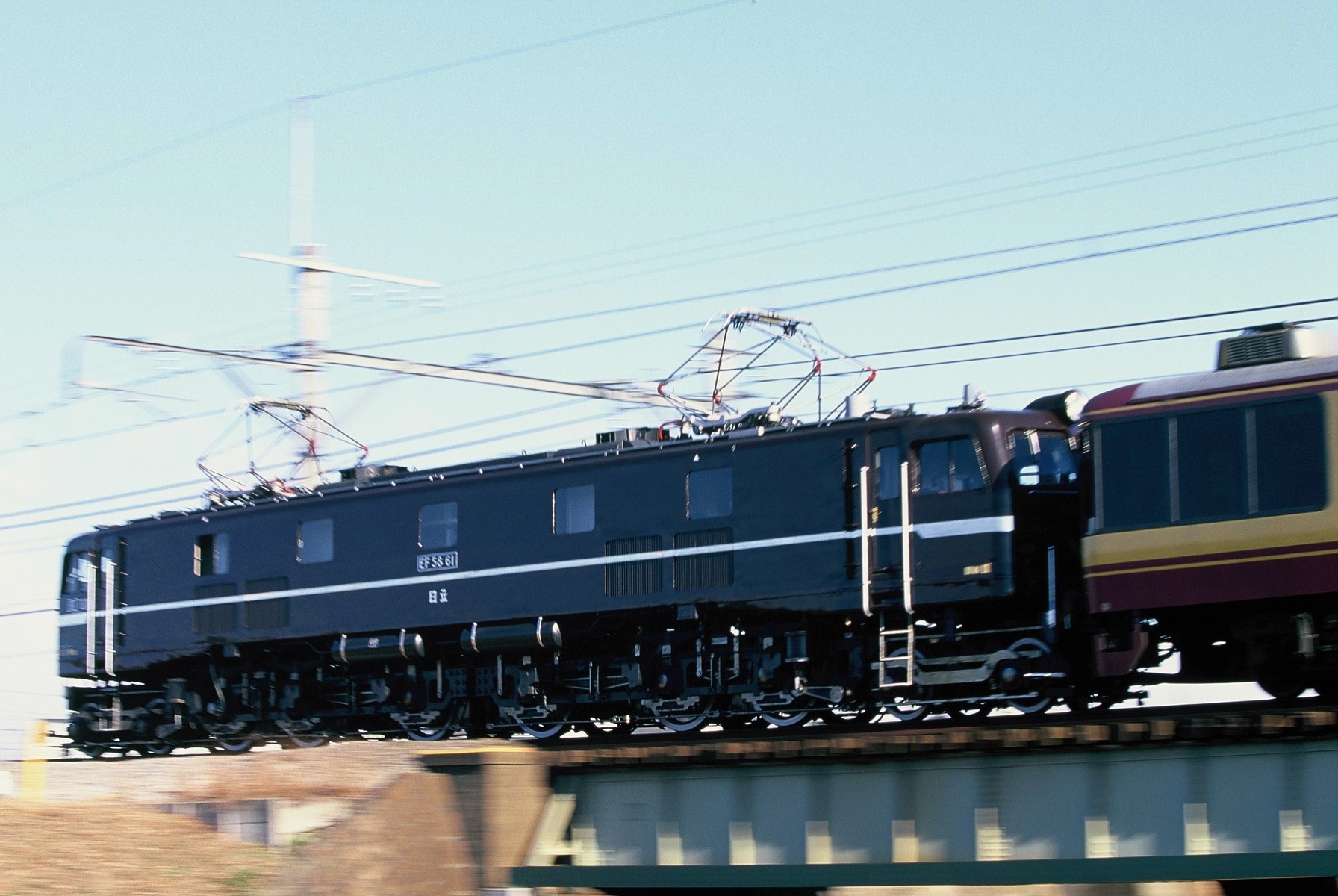 077-008 (2)