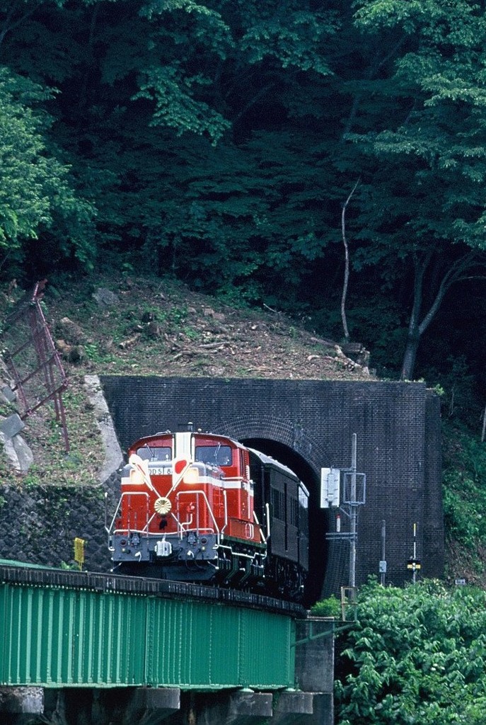 069-018 (2)