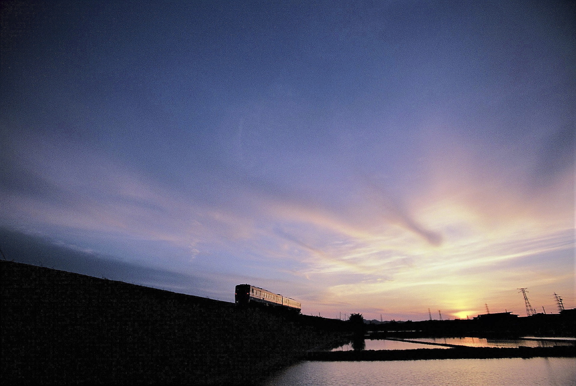 黄昏時 Ohanefu Blog Snap Photo 黄昏時 Ohanefu Blog Snap Photo