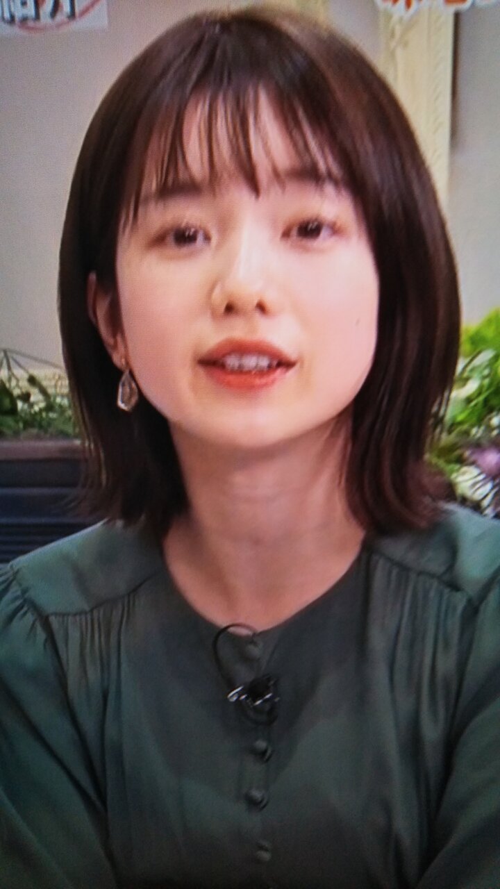 弘中 綾香 髪型 アナウンサー弘中綾香 朝の時間が大事 ここでしか語らないアナウンサー の美肌法は ビューティニュース 美容メディアvoce ヴォーチェ