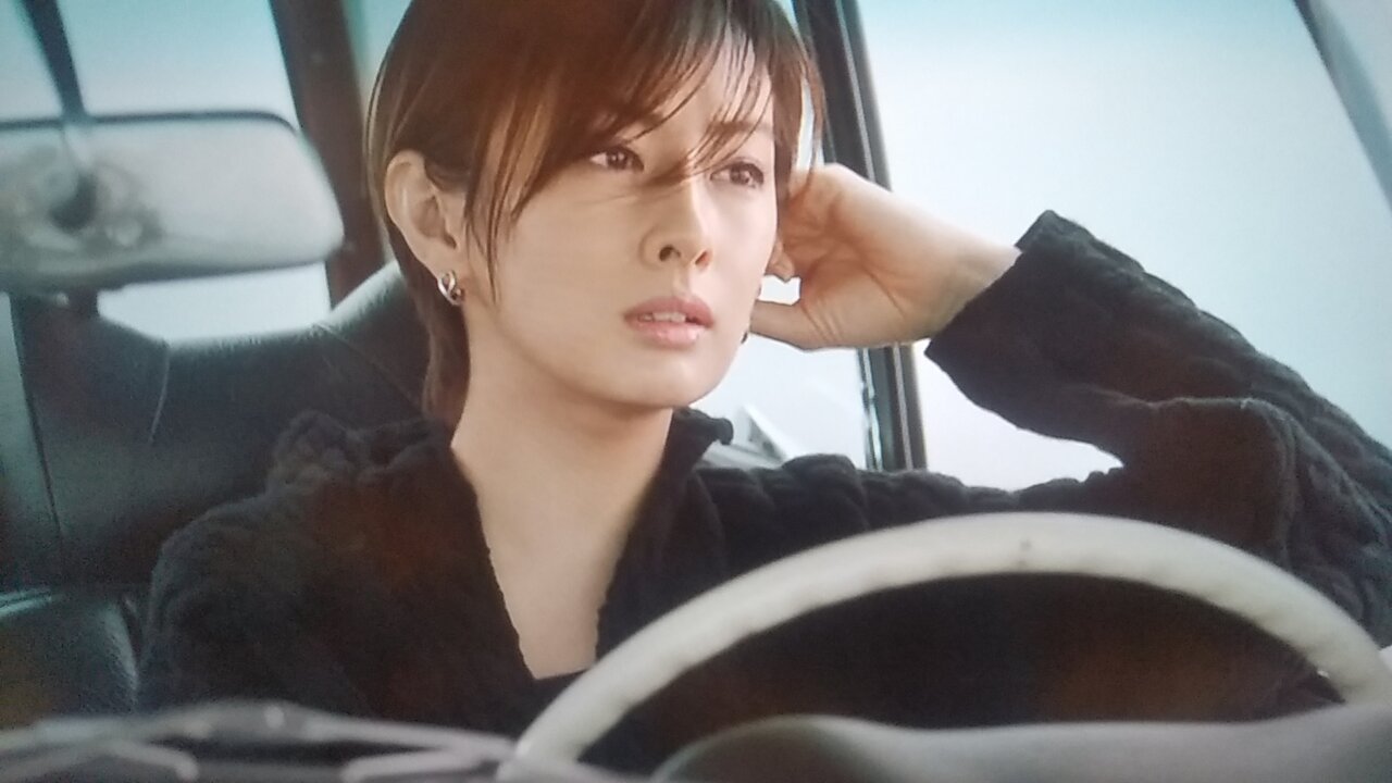 北川景子 さん Glay の 25周年記念アルバムのcmで思い出の歌を歌う プランナーの独り言 北川景子 さん Glay の 25周年記念アルバムのcmで思い出の歌を歌う プランナーの独り言