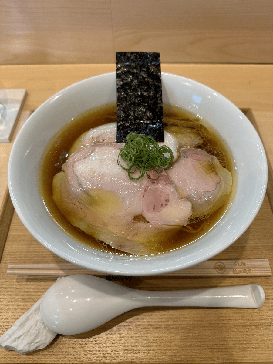 【画像】ラーメン屋さんが『日本一の醤油ラーメン』と唸るラーメンがこちらｗｙｗｙｗｙｗｙｗｙｗ