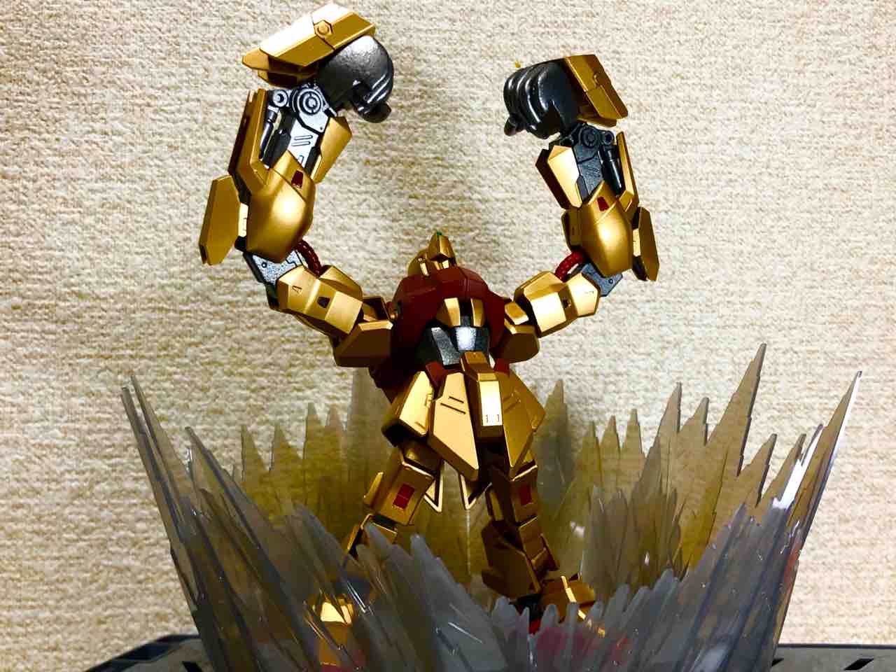 改造ガンプラ紹介 ウホシキ ガッツポーズで日が沈む