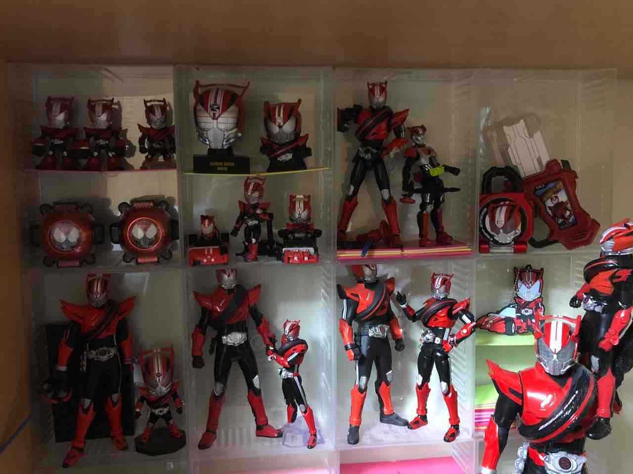 ご紹介 仮面ライダードライブ関連フィギュア ガッツポーズで日が沈む ご紹介 仮面ライダードライブ関連フィギュア ガッツポーズで日が沈む