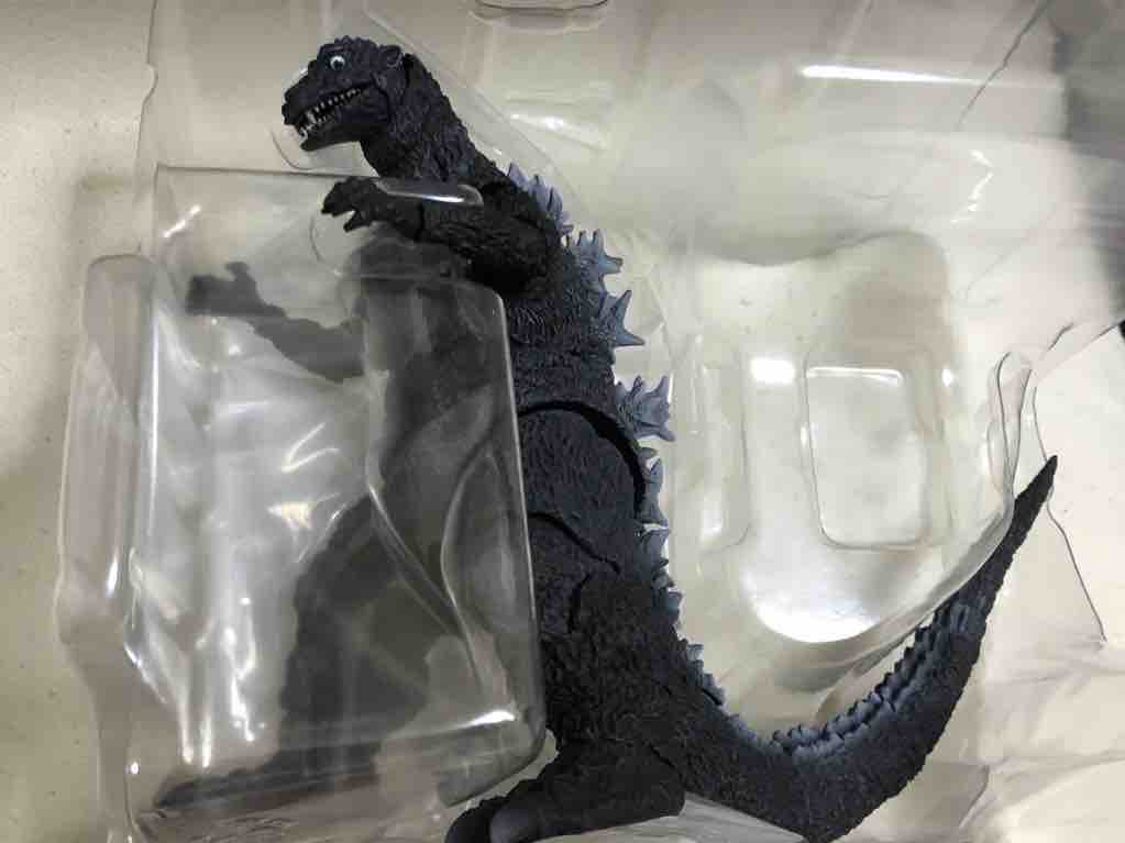 Amazon.co.jp: TAMASHII NATIONS S.H.モンスターアーツ ゴジラ