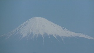 ３月１８日１１時１５分　雪が厚い富士山