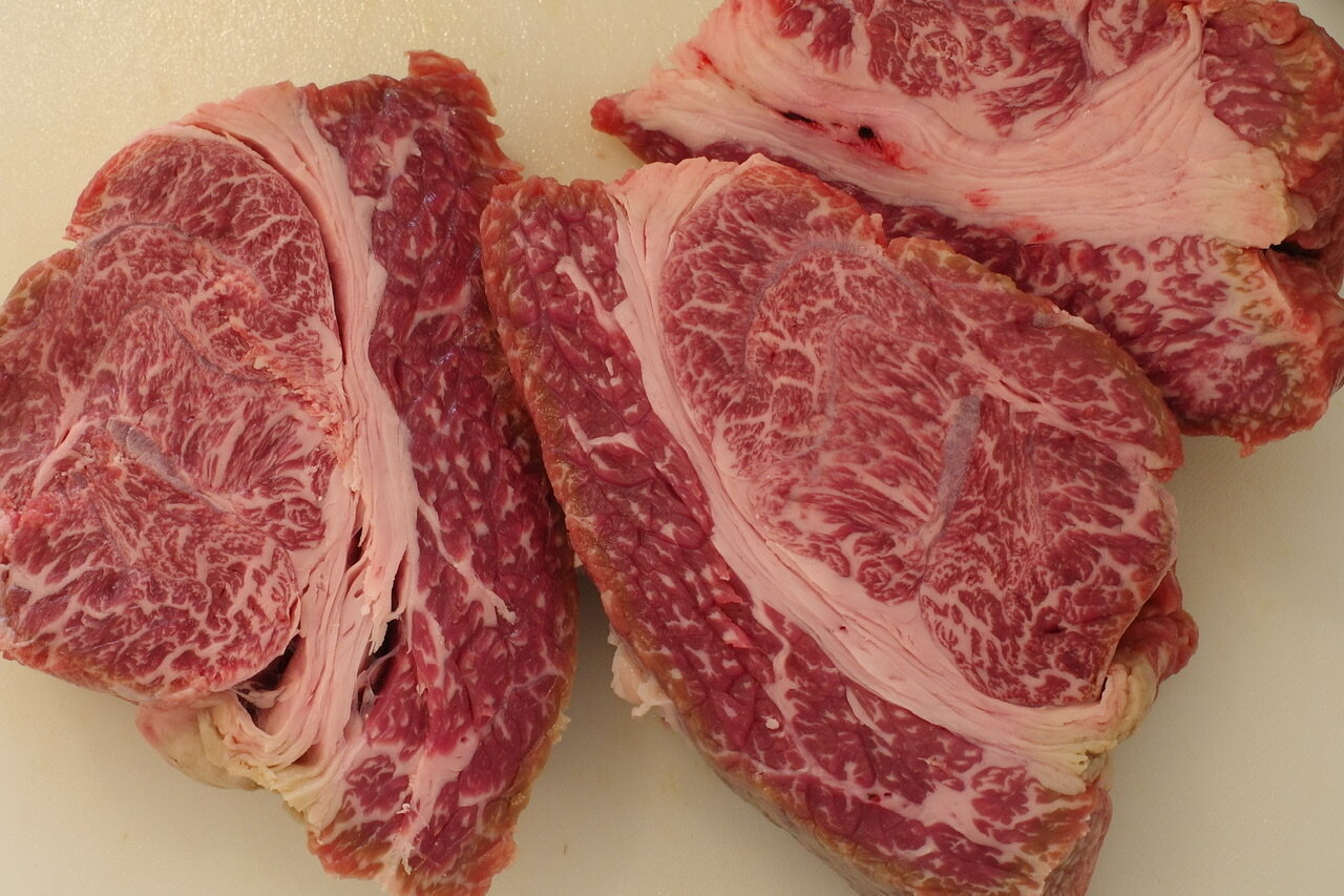 家族で昼飲み 牛スネ肉と季節野菜の煮込み おやじ厨房に入る 改 おやじ上海に居る