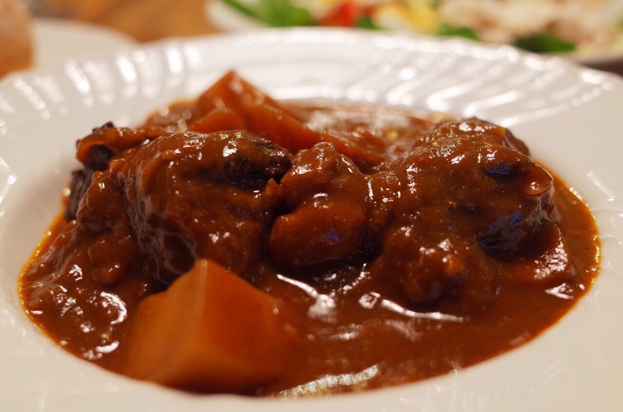 ビーフシチュー 牛すね肉を使っています おやじ厨房に入る ビーフシチュー 牛すね肉を使っています おやじ厨房に入る