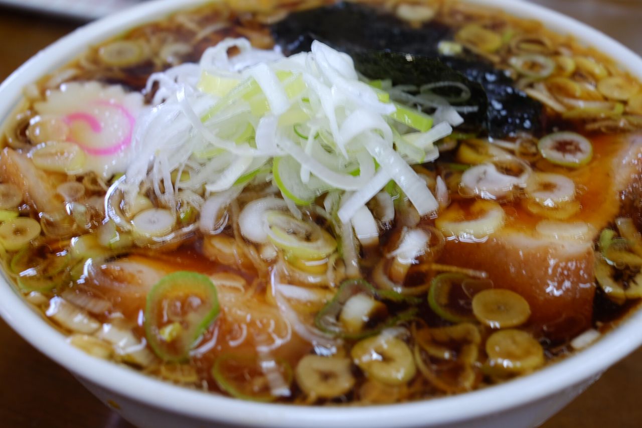 竹岡式ラーメン 鈴屋 チャーシューが厚い おやじ厨房に入る 竹岡式ラーメン 鈴屋 チャーシューが厚い おやじ厨房に入る