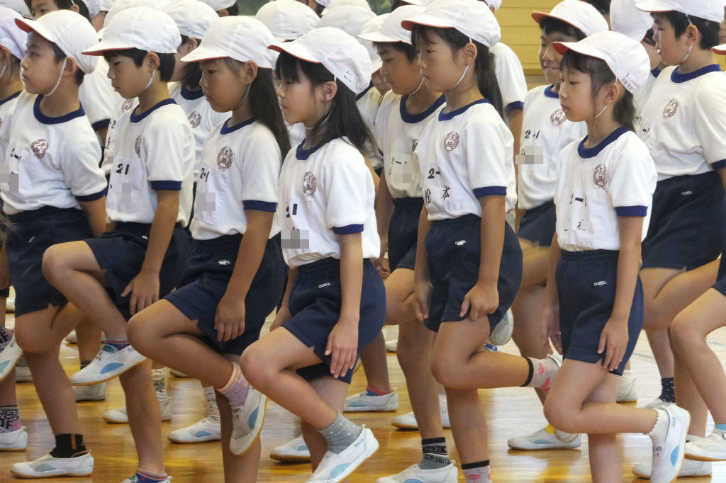 ９月４日 火 ２年生体育 ハードルリレーと高跳び遊びオリエンテーション 太田っ子ブログ