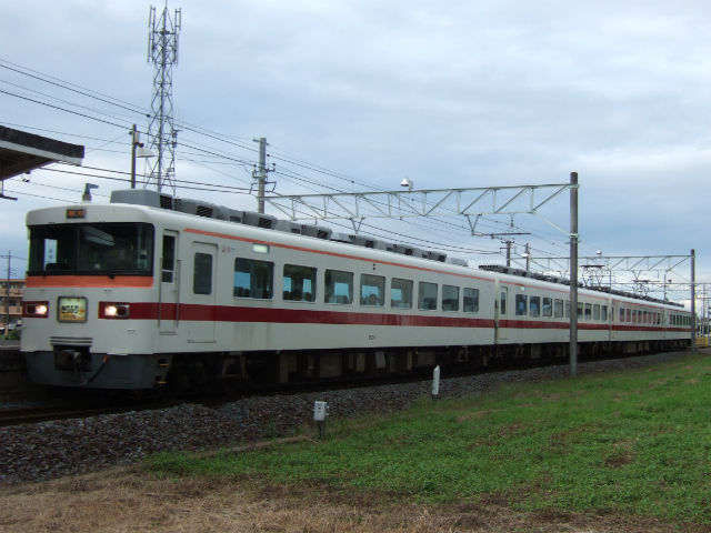 孫への贈り物
      東武日光線　特急きりふり号　352F
    コメントトラックバック