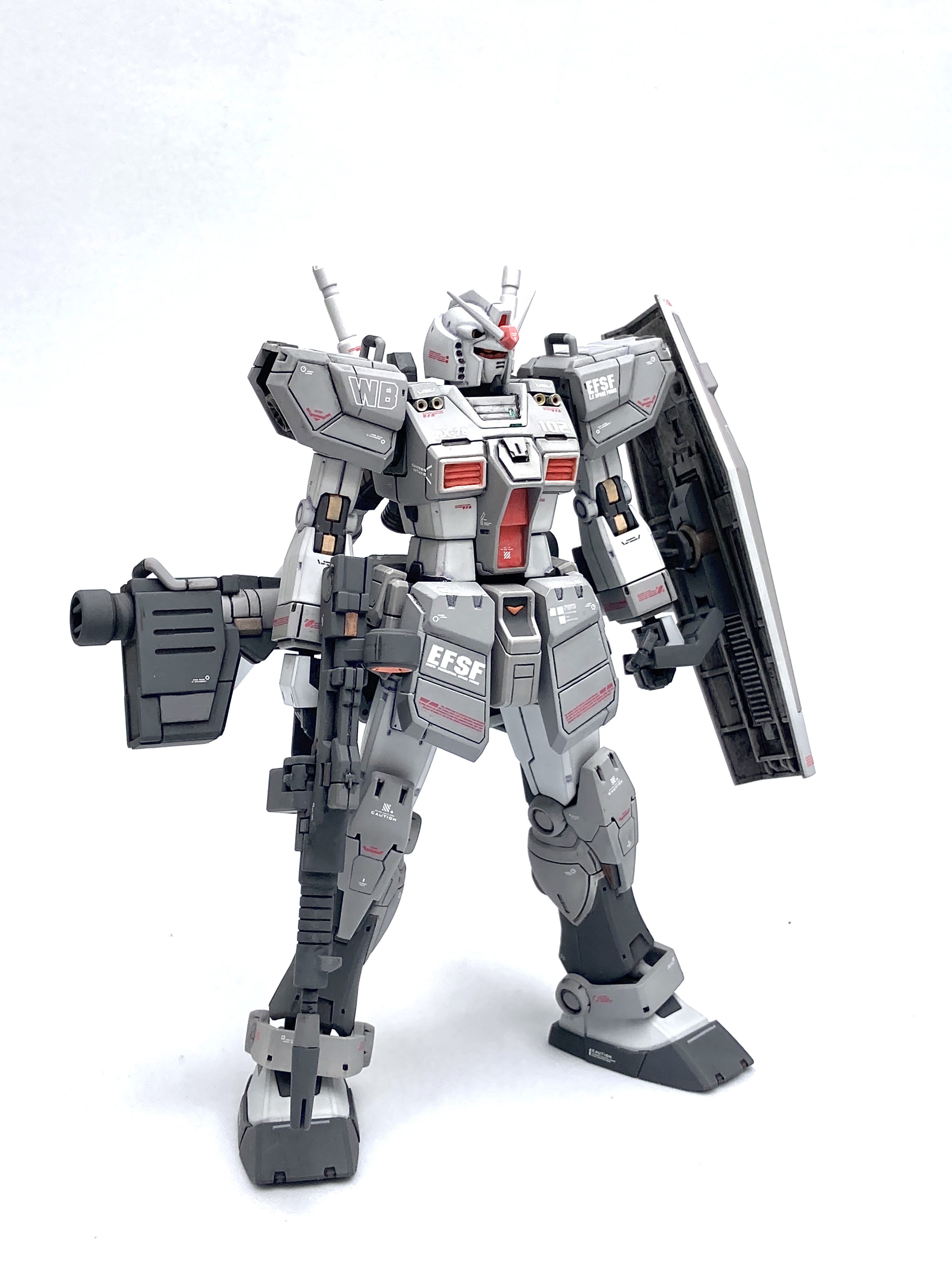 ガンダム（ORIGIN＋グラスフェザー装備）完成編 : おいれんすの作業机