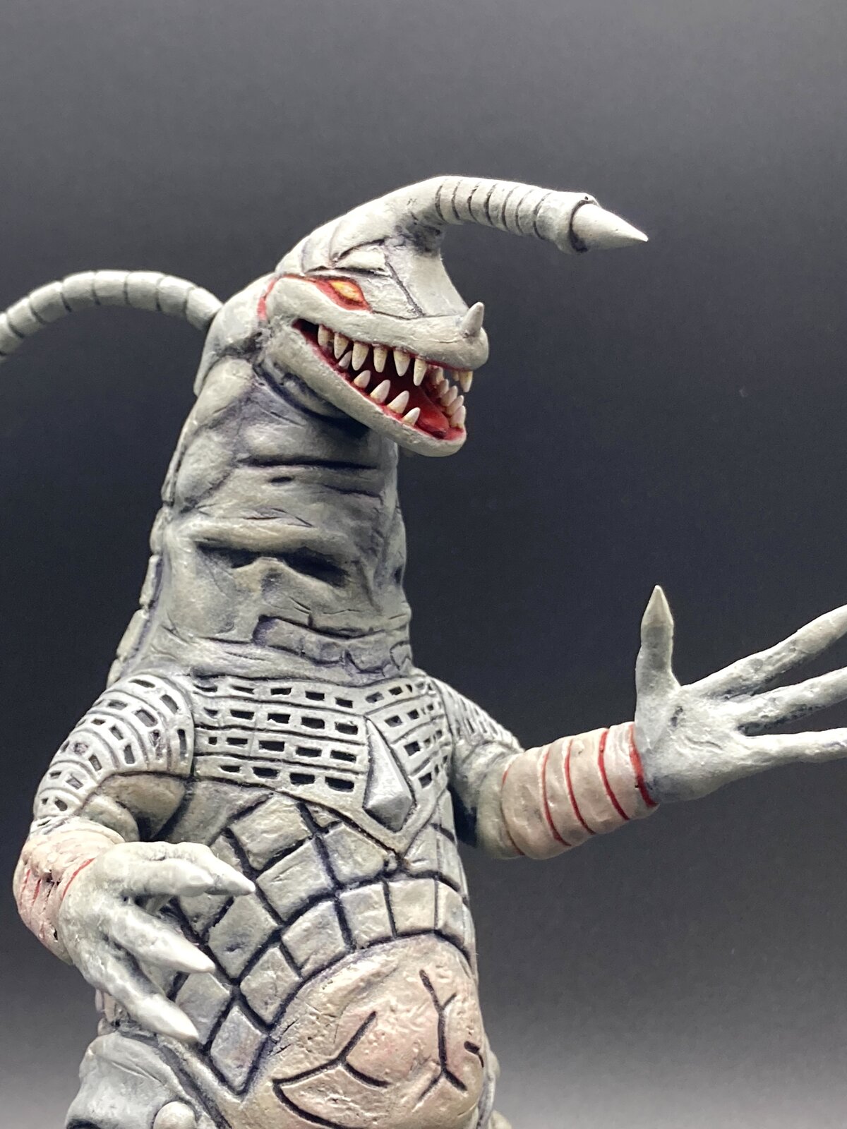 ワンフェス2024冬 販売品 「19cmサイズ テロキング」 : おいれんすの作業机