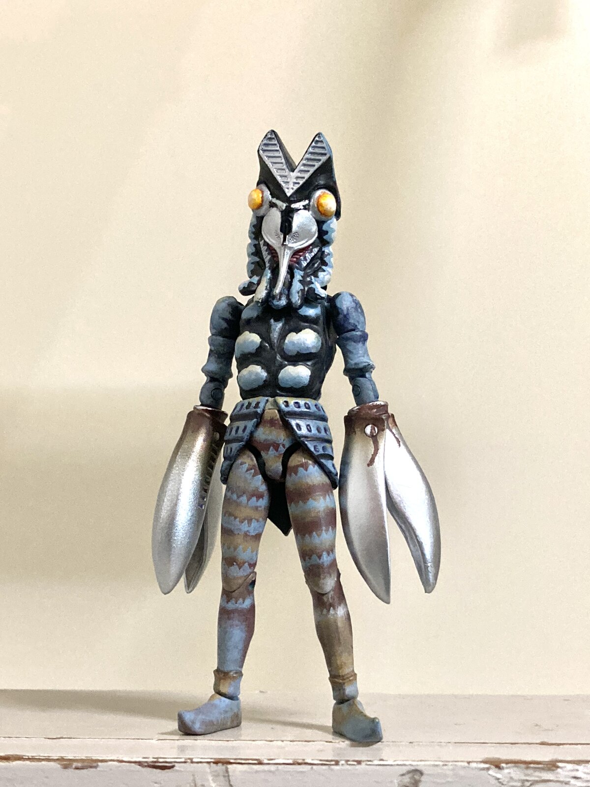超動α ウルトラ怪獣 バルタン星人 改造・塗装 : おいれんすの作業机