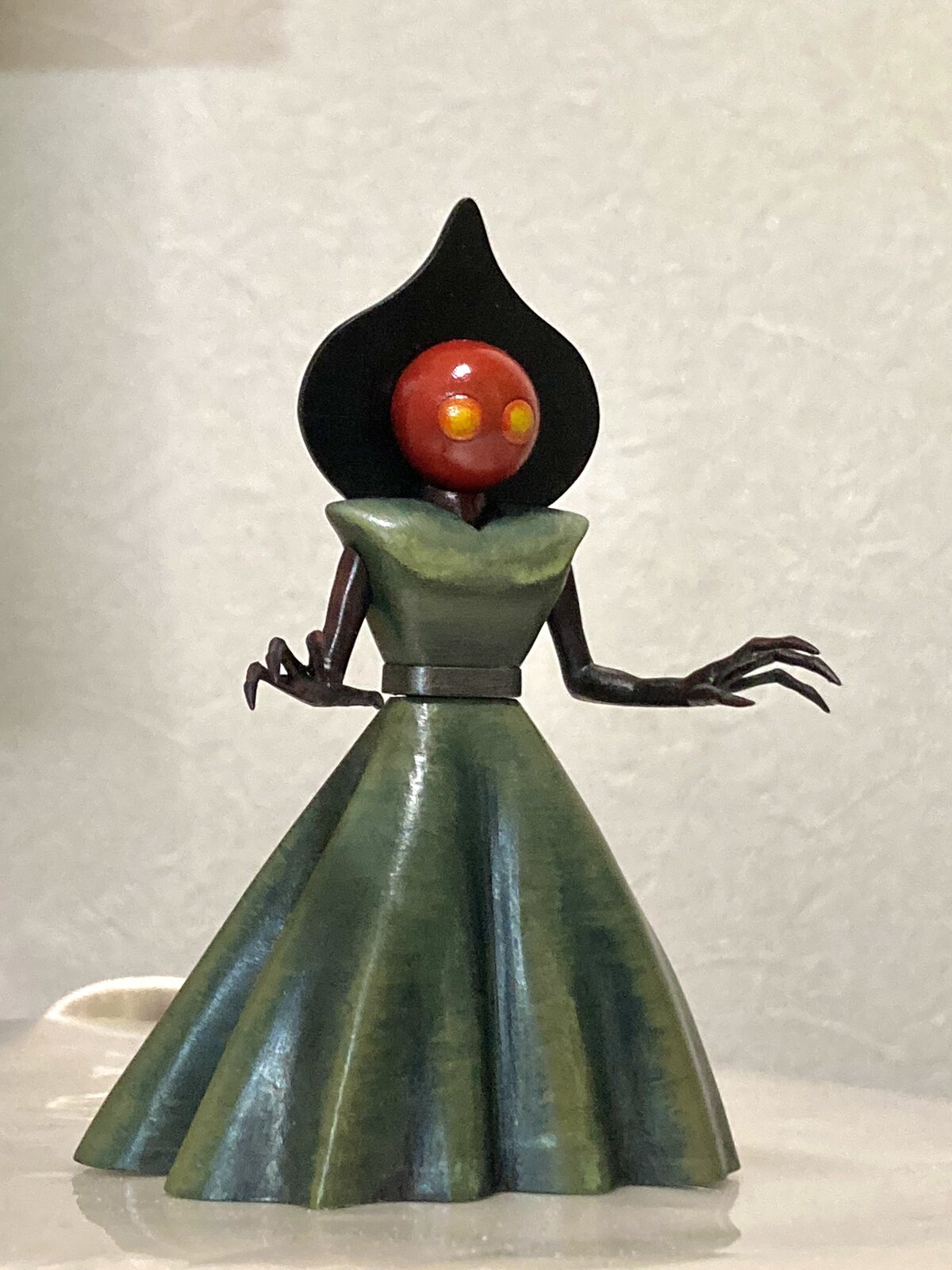 趣味造形 フラットウッズモンスター : おいれんすの作業机