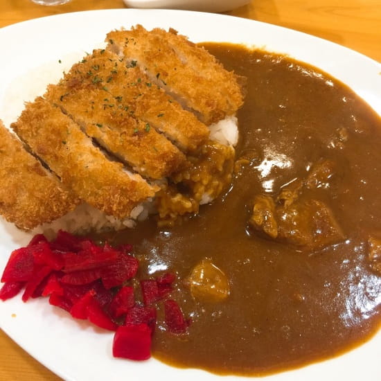 カツカレーを食べるにはとんかつ屋さん？カレー屋さん？ ＆ (´･ω･`)カツカレー食べたい