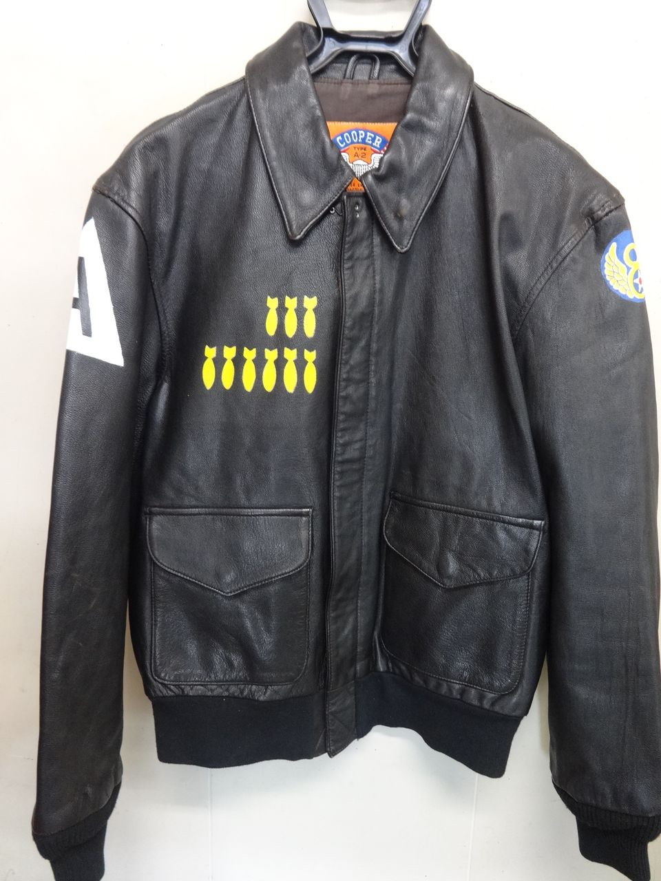 A-2フライトジャケット「ピンナップガール」ハンドペイント : OJIMA BASE