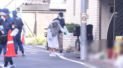 【緊急】血だらけ現場写真あり 東京都世田谷区でジョーカー男出現、若い女性が首切られ意識不明「現在も逃走中」
