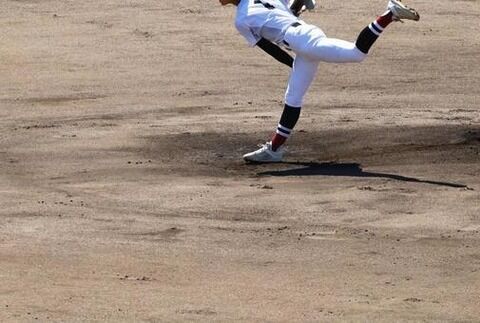 【衝撃】那覇の練習試合でアクシデント！巨人石川の144キロが久保修の頭部に直撃してしまう・・・・