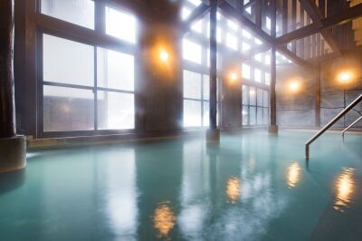 【画像】小4男子、女風呂に入ってたことを同級生の女子にバラされいじめられてしまう