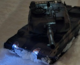 【画像】ワイの戦車、マイナス８℃の氷点下の中進軍中！