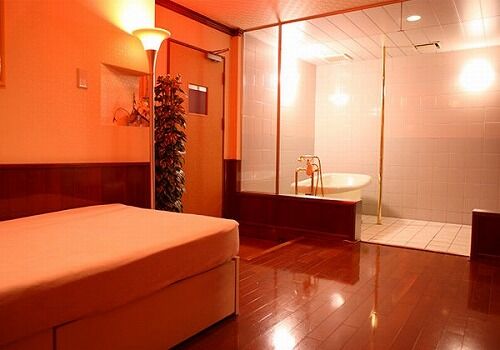 ソープでめっちゃディープキスしながら「俺の女になれよ」って演技で言った結果wwww