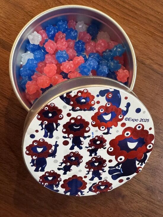 【画像】ミャクミャク様 バラバラ死体で見つかるwwwwww