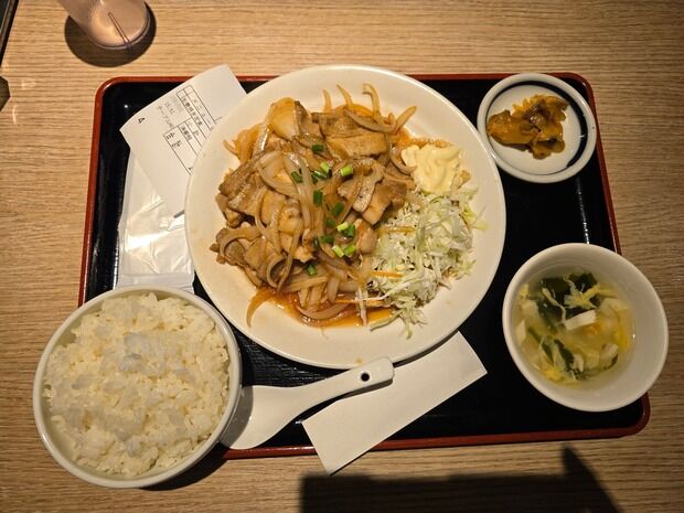 【画像】こんな不味い生姜焼き初めて食ったwwwwwwwwwwwwwwwwwwwwwwwwwwwwwwwwwwww