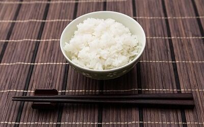 【悲報】米農家「30キロ9000円で出荷してるのになぜあんなに高騰してるのか不思議だわ・・・」
