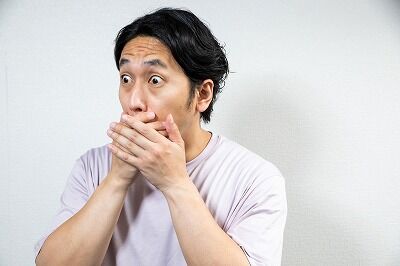 【画像】彡(^)(^)「あっ!外にマツケンサンバいるじゃん!!」