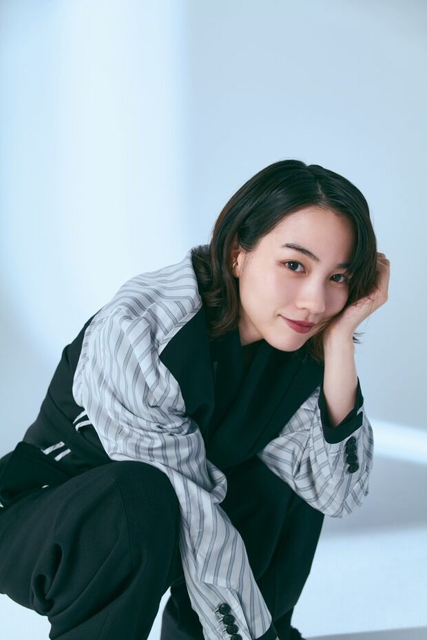 女優・のんに粗品が直球質問「なんで改名されたんですか?」